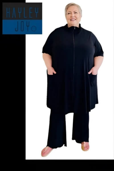 Reana is wearing a 6XL zip up gilet, a 6XL miracle top and 6XL Bootleg pants - BLUE label
